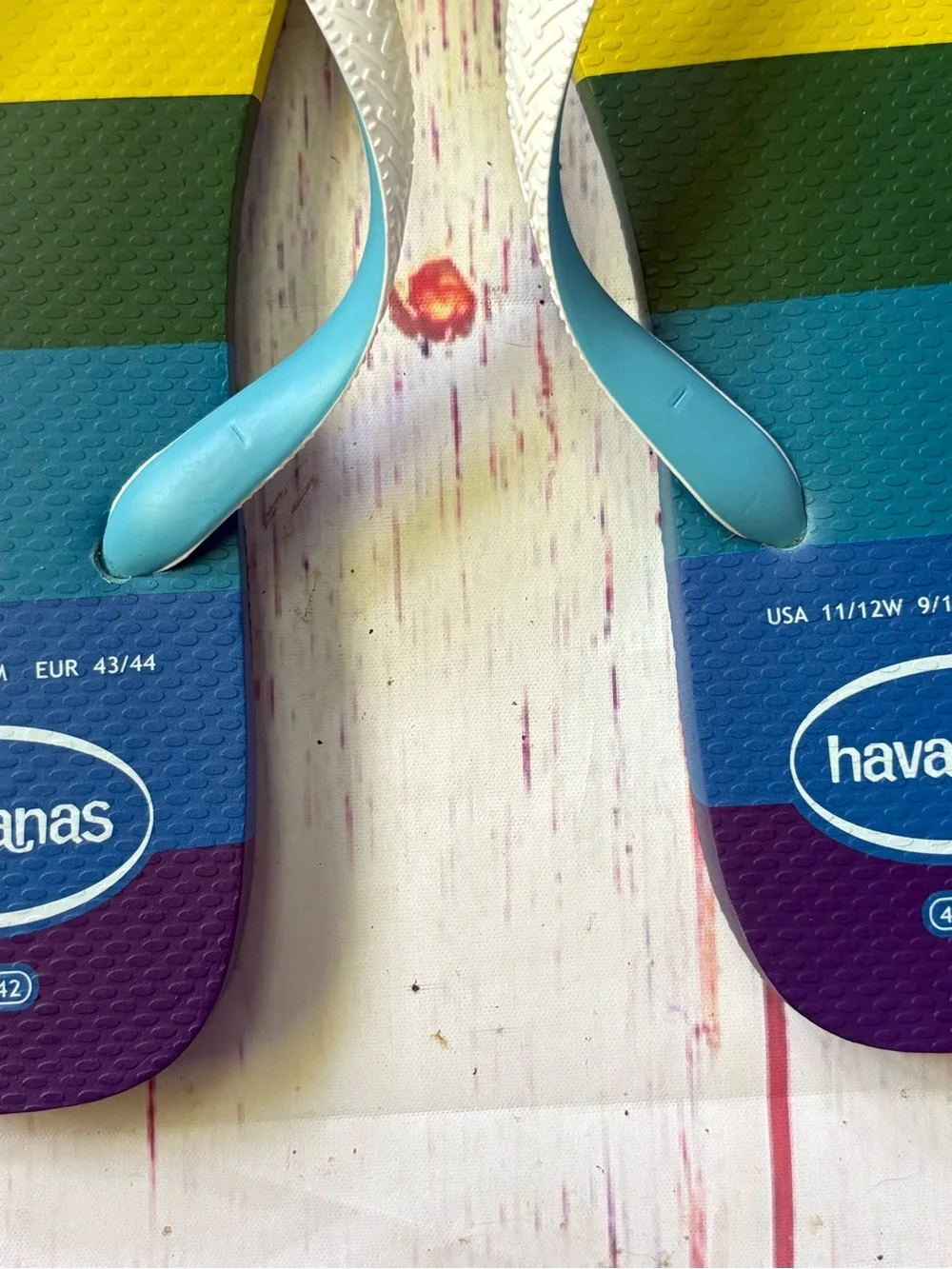 Havianas Top Pride Allover. Flip Flops. Size M 9/10 W 11/12.